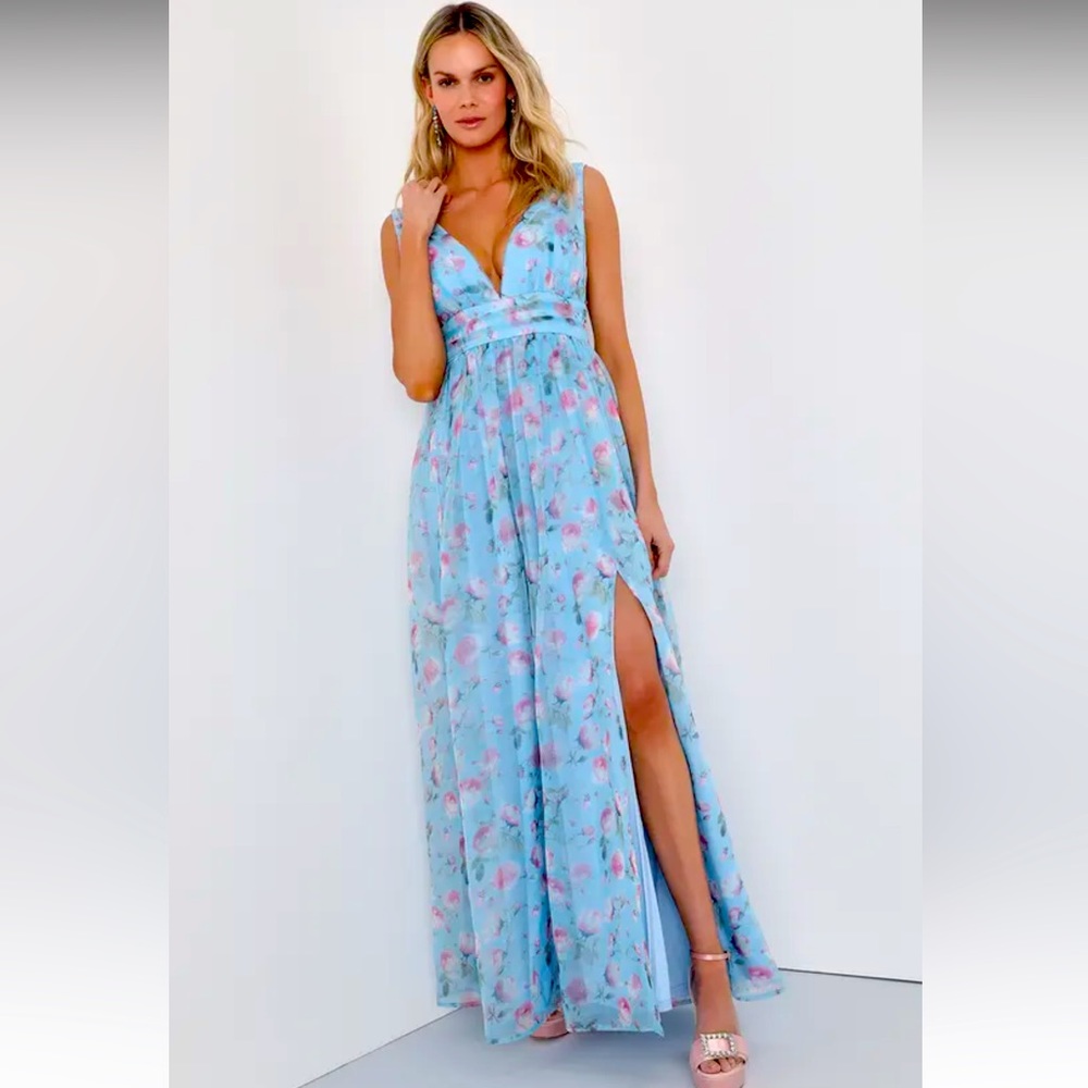 Brand new with tags, Maxi dress from Lulu’s. Size XL